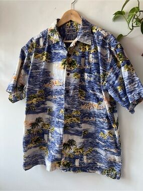 Nevada Jeanswear Vintage Blue Floral Hawaiian Button-Up Shirt